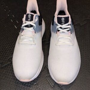 New! FootJoy FJ Flex Women’s 10 Spikeless Golf Shoes White Black Pink